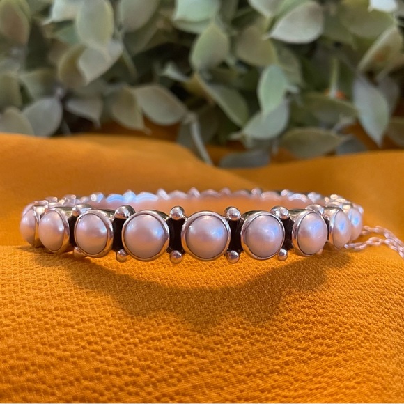 Silpada Pearl SUNKEN TREASURE Bangle Hinged Clasp Bracelet B2909 - Picture 6 of 17